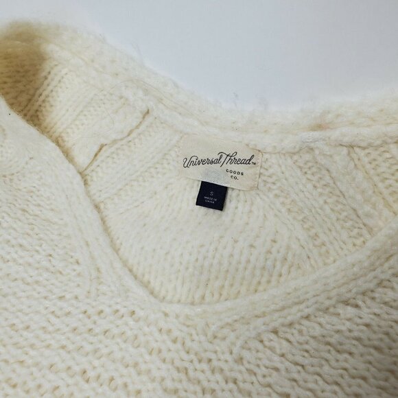 Universal Threads Women's Size Small White Sweater Soft V Neck - Picture 2 of 5
